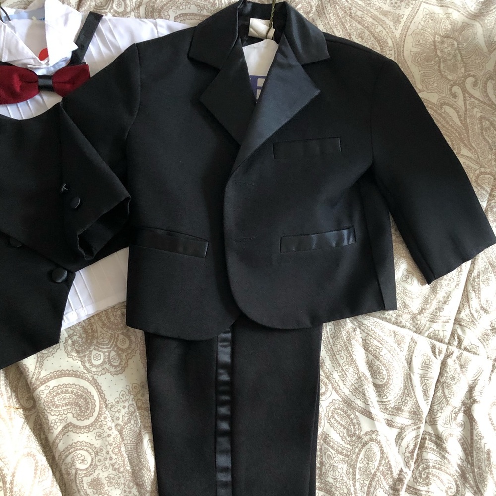 Tuxedo set - Picture 2 of 3